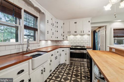 127 Bellevue Ave, Langhorne PA 19047-5264 exterior