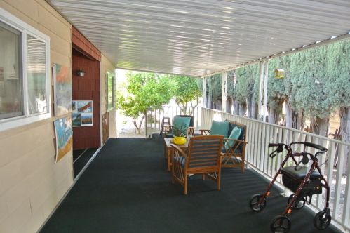 194 La Paloma Dr, Lodi CA  95240-0711 exterior