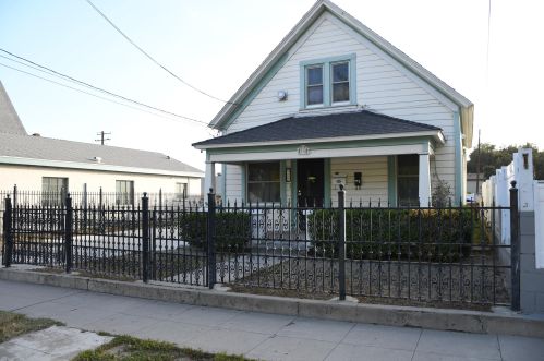 230 9th St, Santa Paula CA  93060-4102 exterior