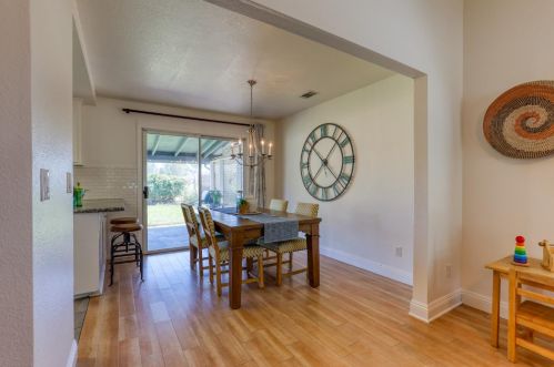 1320 I St, Rio Linda CA  95673-4403 exterior