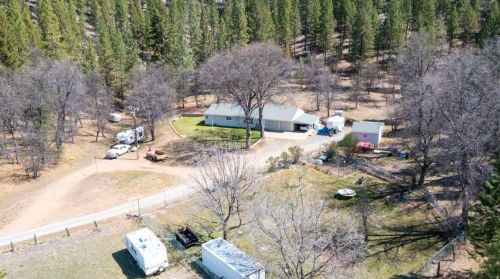 5295 Valley Rd, Almanor, CA 95947-9647