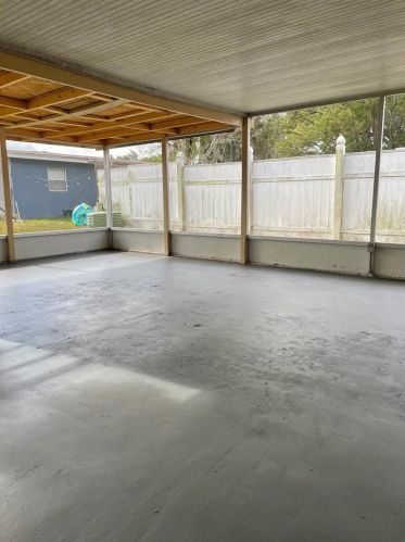 2912 Puma Dr, Tarpon Springs FL  34690-2913 exterior