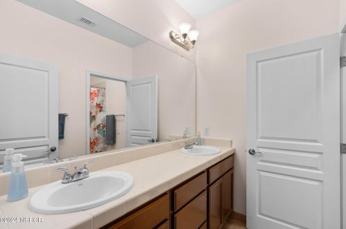 1632 Chianti Ln, Santa Maria CA  93458-6325 exterior