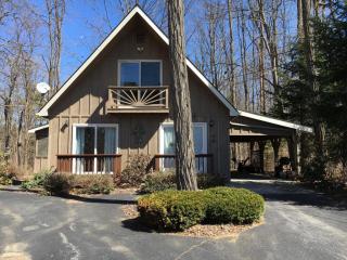 30 Woodard Ave, Hadley, NY 12835-2256