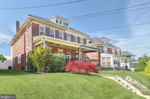 742 Broadway, Red Lion, PA 17356-1914