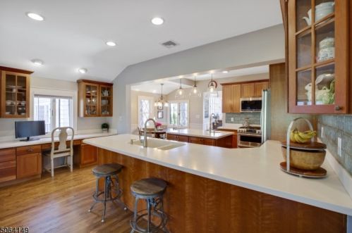 496 Ridgewood Ave, Glen Ridge NJ  07028-1820 exterior