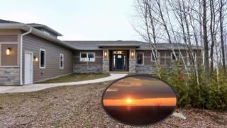 4903 10th St, Manitowoc, WI 54220-9121