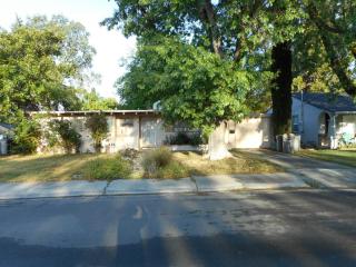 1108 4th St, Woodland, CA 95695-4915