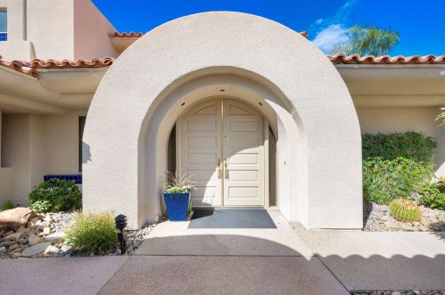226 Kavenish Dr, Rancho Mirage, CA 92270-3257