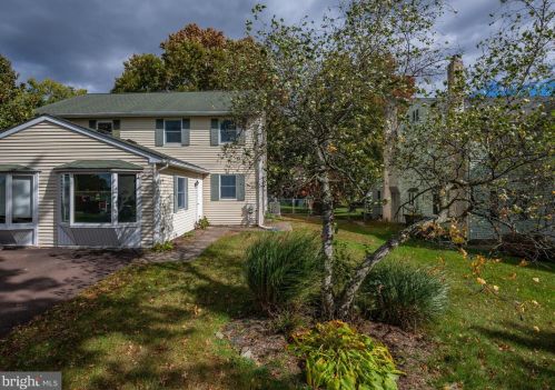 445 Gruber Rd, Harleysville, PA 19438-1716