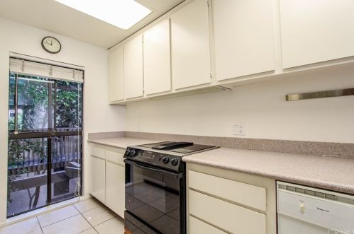 7217 Marina Pacifica Dr, Long Beach CA 90803-3809 exterior