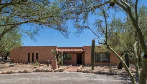 6830 Moonglow Dr, Tucson, AZ 85718-1120