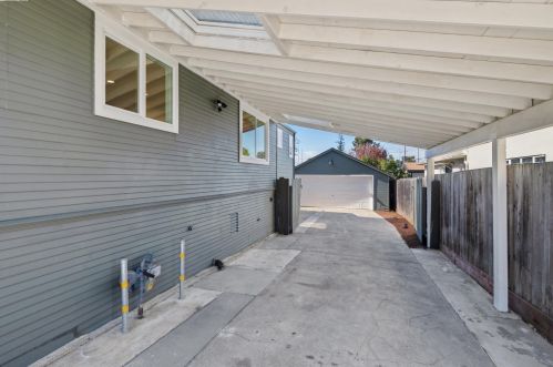 3015 Dakota St, Oakland CA 94602-3801 exterior