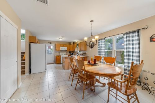 11 Vanard Dr, Bricktown NJ  08723-7426 exterior