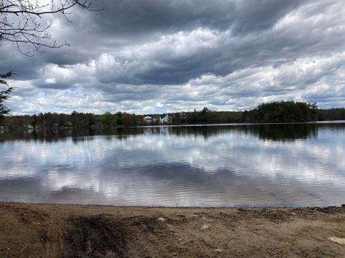 26 Ash St, Northwood NH  03261-3933 exterior