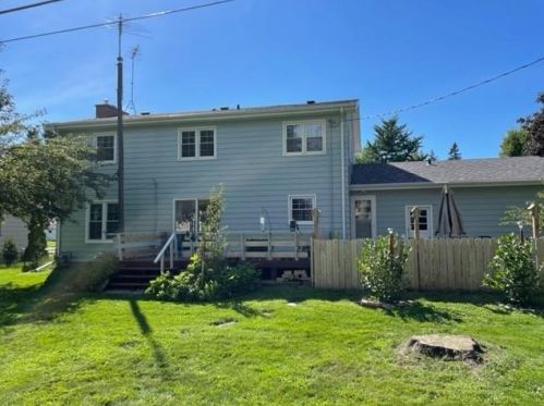 1025 Newbury St, Ripon WI  54971-1838 exterior