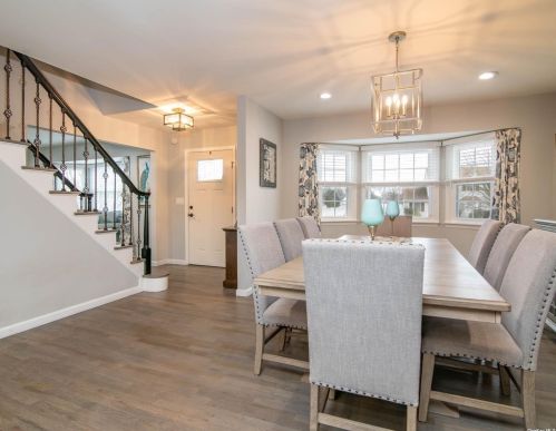 121 Stethem Dr, South Setauket, NY 11720-4083