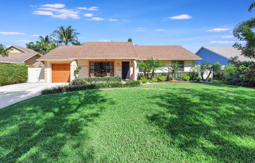1317 Hummingbird Dr, Delray Beach, FL 33444-3320
