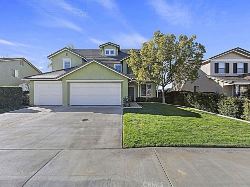 8055 La Crosse Way, Riverside CA  92508-6142 exterior