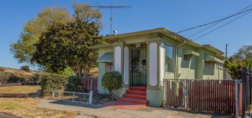 960 7th St, Richmond, CA 94801-2221