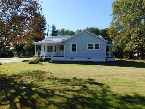 1210 Oak Dr, Manchester, TN 37355-2470