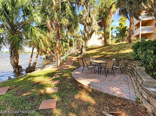 225 Tropical Trl, Merritt Island FL  32952-4836 exterior