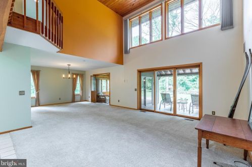 44 Cepp Rd, Perkiomenville, PA 18074-9758