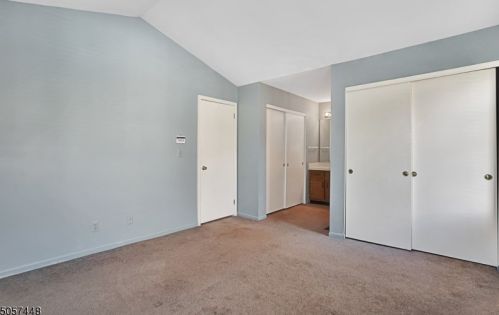 2 Brigade Ct, Bedminster NJ  07921-1838 exterior