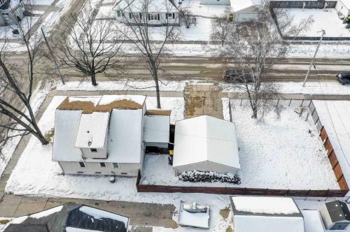 1000 Bond St, Green Bay, WI 54303-3925