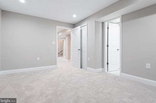 3010 Rosemary Ln, Falls Church VA  22042-1840 exterior