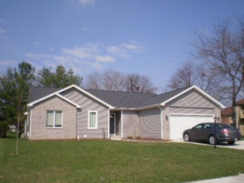 1358 Cedar Ridge Trl, Nappanee, IN 46550-1194