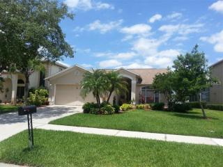 1766 Split Fork Dr, Oldsmar, FL 34677-2767