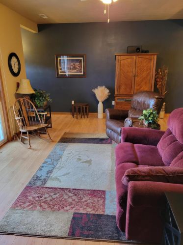 4735 Hunter Ln, Waukesha, WI 53151-7475