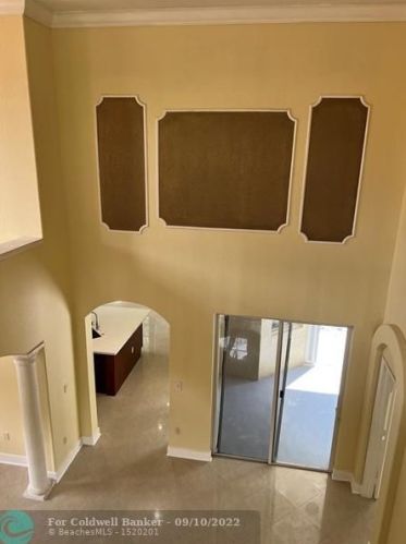 16800 36 Ct, Hollywood FL exterior