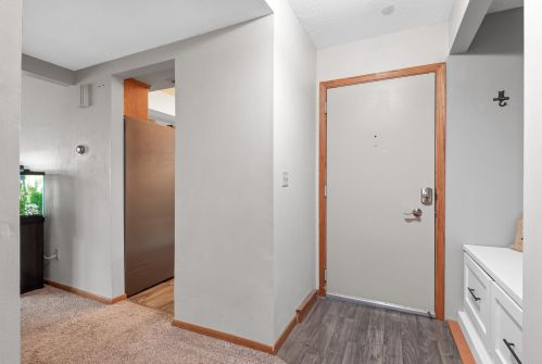 7206 Perry Ct, Minneapolis, MN 55429-1203
