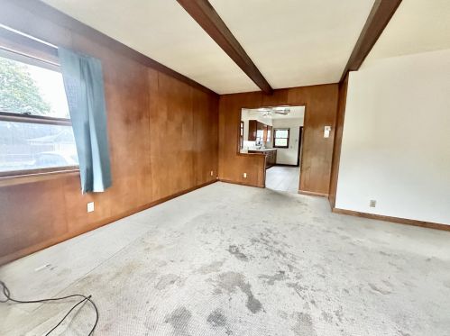 1271 9th St, Green Bay, WI 54304-3258