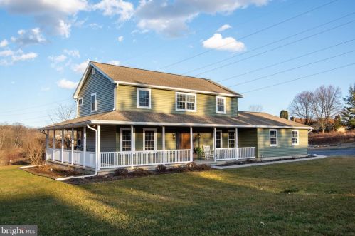 459 Hershey Rd, Hummelstown, PA 17036-9415