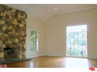 111 Martel Ave, Los Angeles CA  90036-2715 exterior