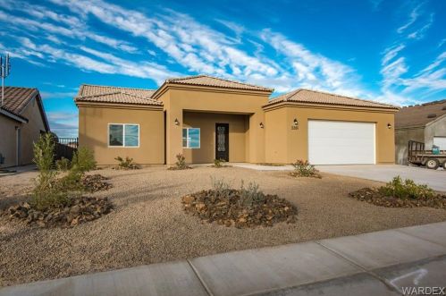 2201 Moon Ridge Ln, Bullhead City AZ  86426-6616 exterior