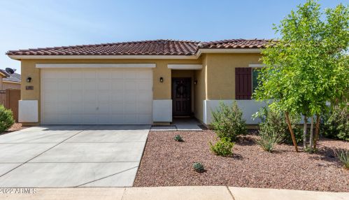 155 Jamaica Pl, Casa Grande, AZ 85122-5242