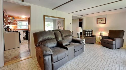 328 Mohican Trl, Mercer PA  16137-9333 exterior