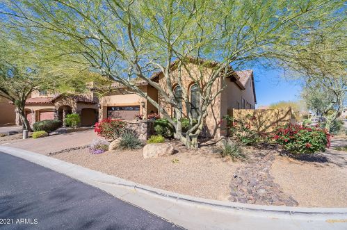 8332 Jensen Cir, Mesa, AZ 85207-3164