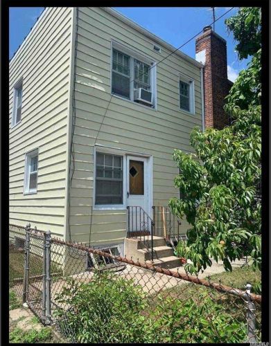 82-63 251st St, Jamaica, NY 11426-2604