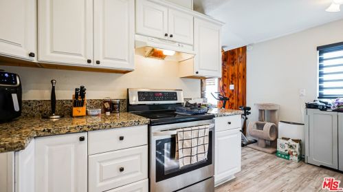 40321 Calle Rosalito, Santa Clarita CA  91390-1088 exterior