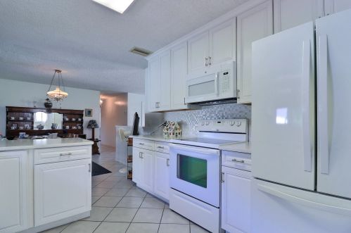 611 Rambling Dr Cir, West Palm Beach FL  33414-5039 exterior