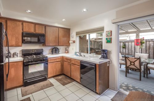 3733 Caminito Carmel Lndg, San Diego CA  92130-2517 exterior