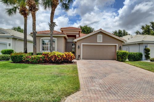 6823 Shamrock Trl, Boynton Beach, FL 33437-3913