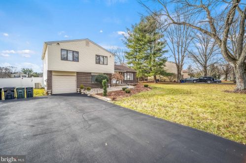 64 Cypress Ave, Southampton, PA 18954-1655