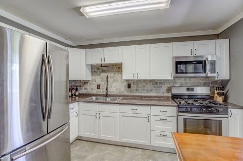 318 Whitewater Dr, New Haven OH  45030-1443 exterior