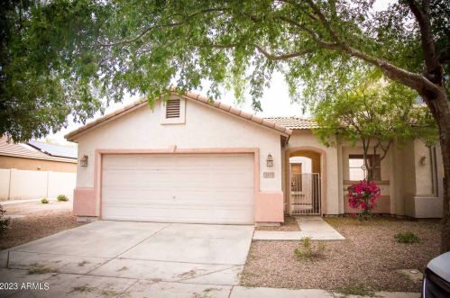 3873 Commonwealth Ave, Chandler AZ  85226-5038 exterior